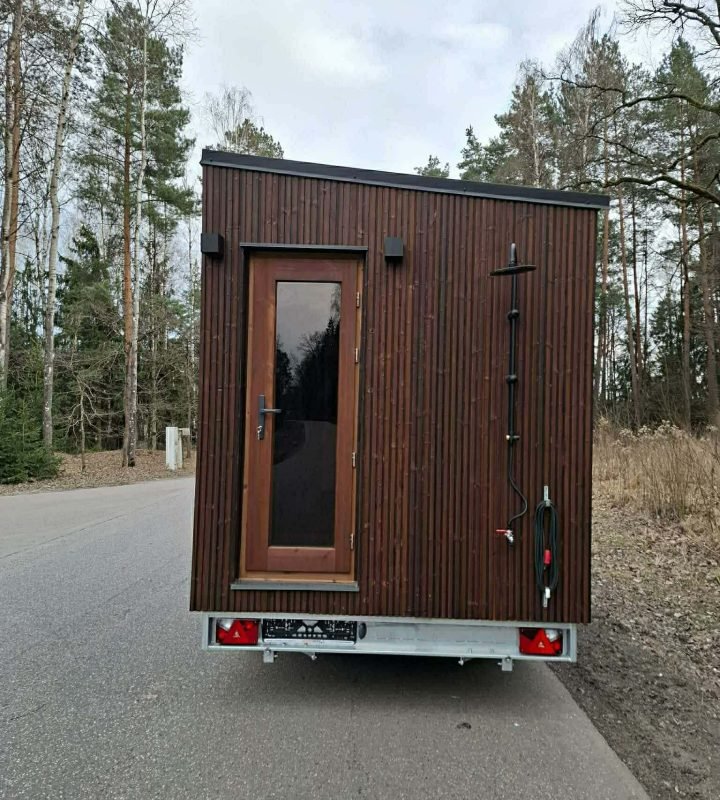 6f38448e-3048-4bba-831d-6514b04dc4f4